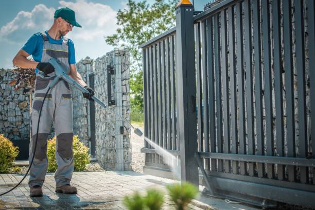 Animal Enclosure Cleaning in Lake Clarke Shores, FL